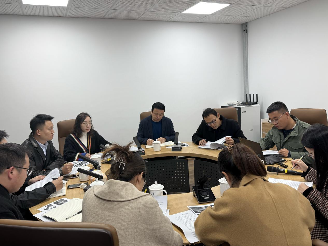 通用航空与飞行学院召开第一次“党务圆桌会议”