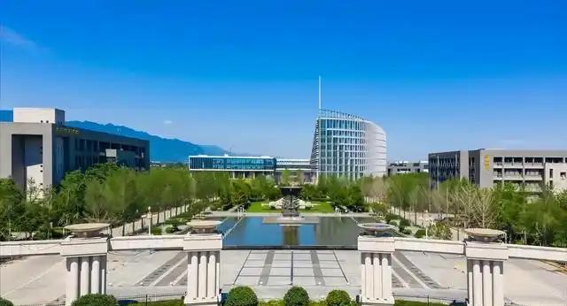 低空经济万亿风口!人才缺口超百万却仅6校开设该专业,年招360人(图6) 低空经济万亿风口!人才缺口超百万却仅6校开设该专业,年招360人(图6)