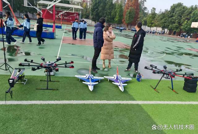 探索低空经济，无人机飞手人才培养技术及需求详解(图2)