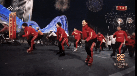 亿航智能亮相央视总台春晚，科技年味领航低空中国年(图2)