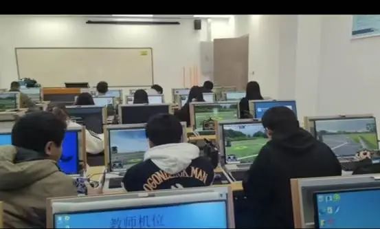 无人机教员为何成“稀缺物种”?揭开行业爆发背后的隐秘断层(图1) 无人机教员为何成“稀缺物种”?揭开行业爆发背后的隐秘断层(图1)