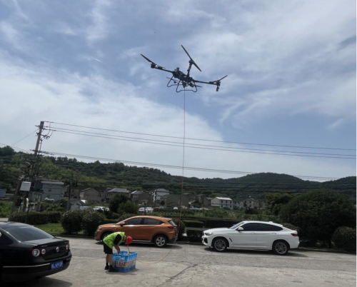 低空经济助力白泉镇河东村杨梅季