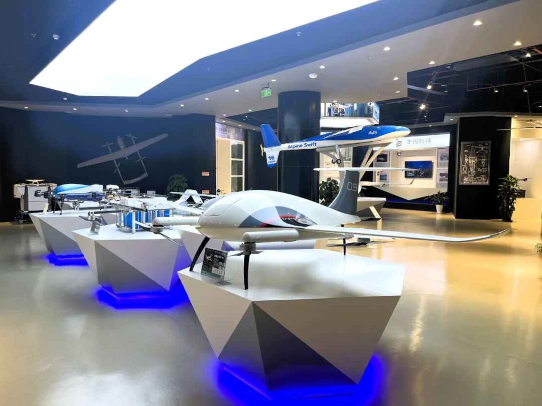 金山区携近30家低空全产业链优质企业，亮相2025国际低空经济博览会(图4)