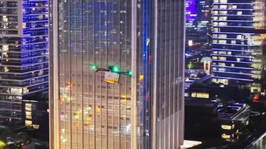 深圳率先开启无人机夜间配送(图2)