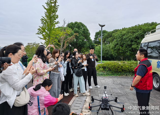 气象助江苏低空经济“飞”得更好更远(图1) 气象助江苏低空经济“飞”得更好更远(图1)