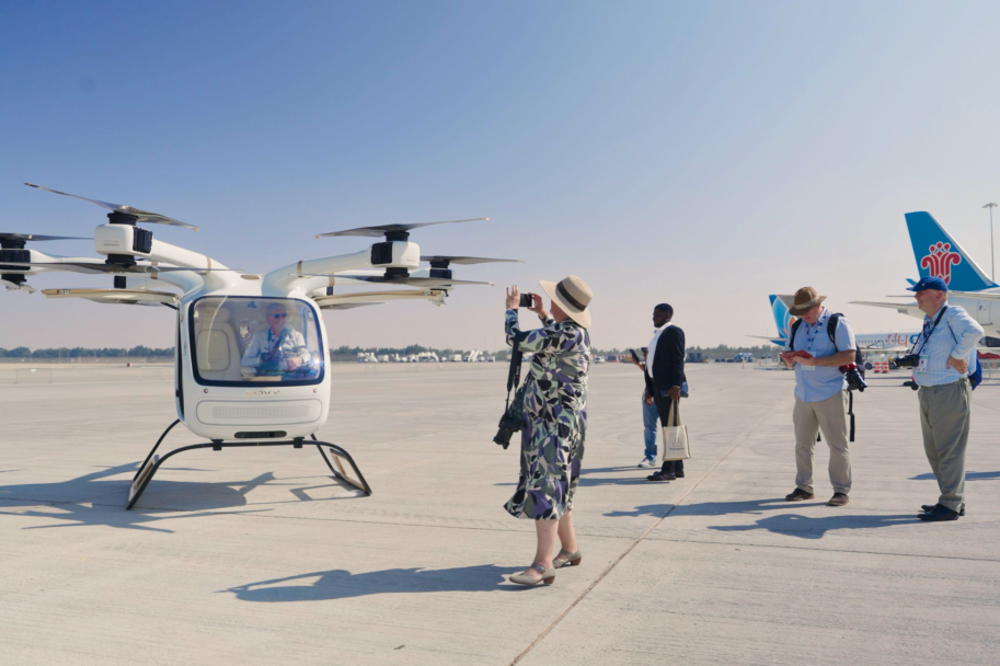 高域亮相迪拜航展，展示绿色立体交通中国方案！(图2)