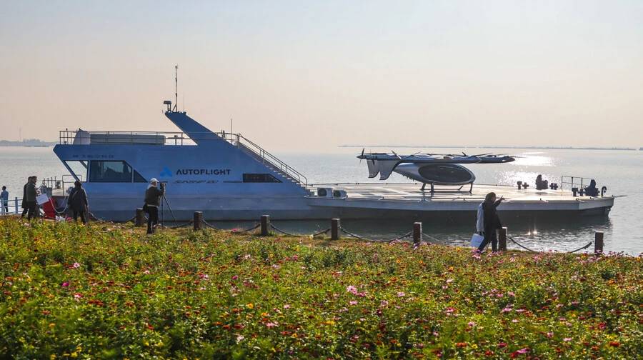 峰飞打造全球首个海空融合方案,低空经济迎来“水陆空”新时代(图1) 峰飞打造全球首个海空融合方案,低空经济迎来“水陆空”新时代(图1)