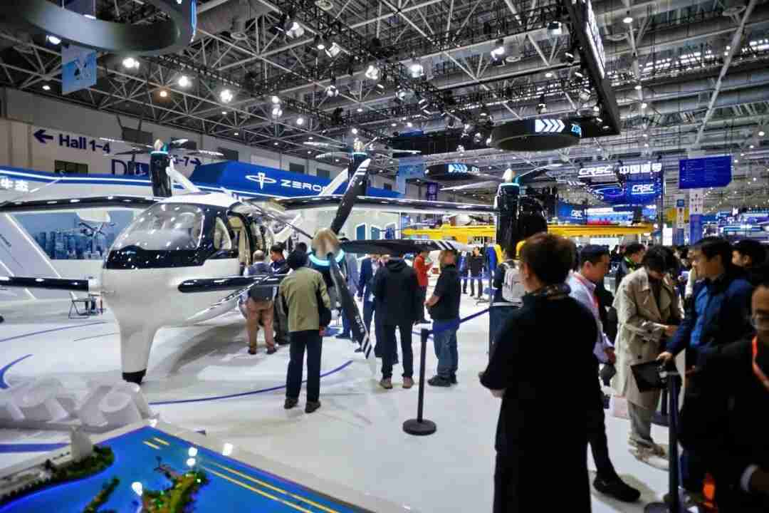 零重力飞机工业倾转旋翼载人eVTOL ZG-T6全球首发亮相!(图1) 零重力飞机工业倾转旋翼载人eVTOL ZG-T6全球首发亮相!(图1)