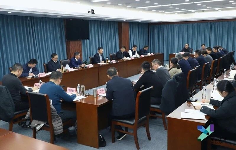 徐军听取低空经济、医疗器械产业2026年工作思路汇报(图1) 徐军听取低空经济、医疗器械产业2026年工作思路汇报(图1)