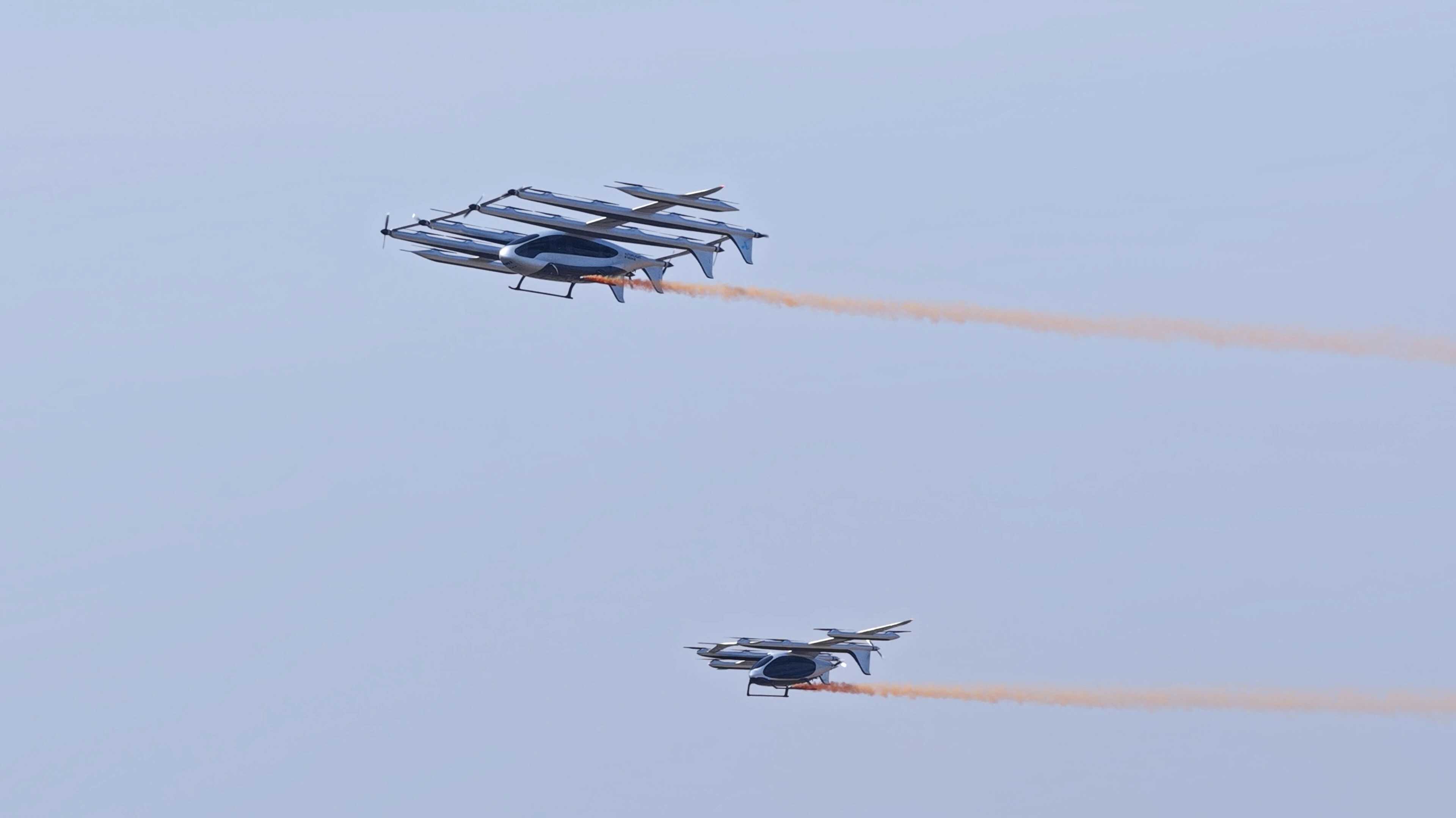 10人座+吨级货运！峰飞航空全球首款5吨级eVTOL天际龙完成转换飞行