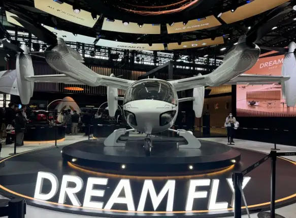 真金白银砸向天空！又一只40亿产业基金成立，低空经济成AWE最大“意外”