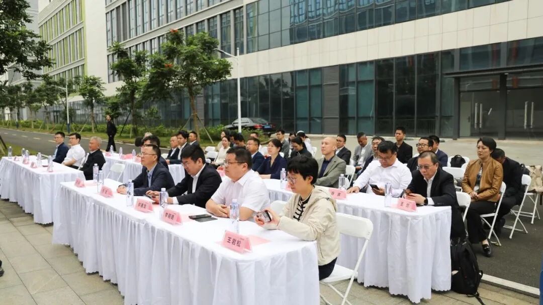 响应国家“新兴支柱”战略,纵横股份携手新紫光集团落户海南(图3) 响应国家“新兴支柱”战略,纵横股份携手新紫光集团落户海南(图3)