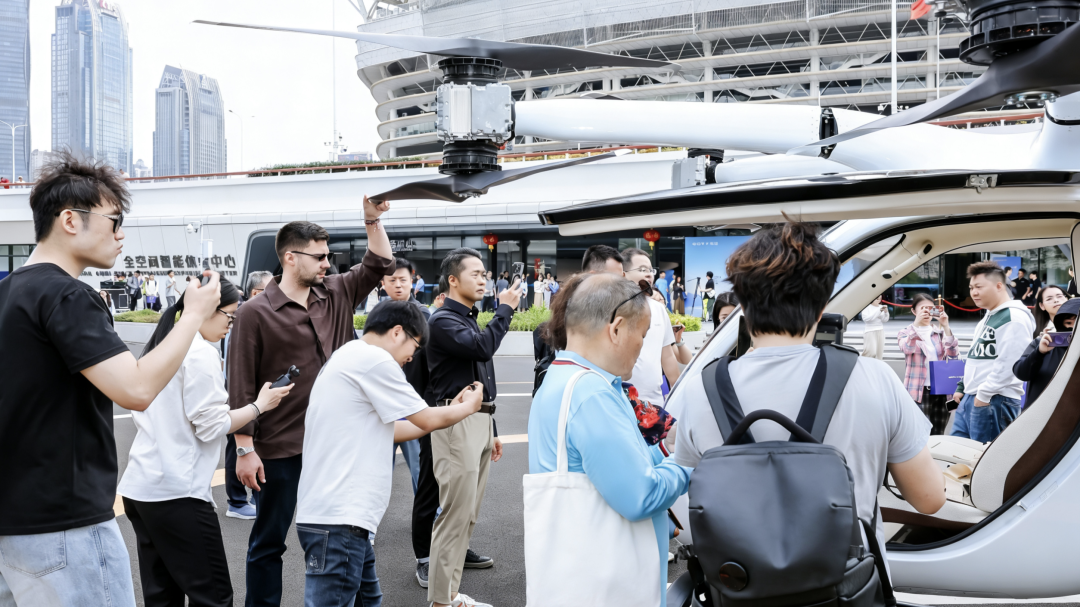 低空经济实景落地!抬头见高域:从广州新中轴线起飞(图8) 低空经济实景落地!抬头见高域:从广州新中轴线起飞(图8)