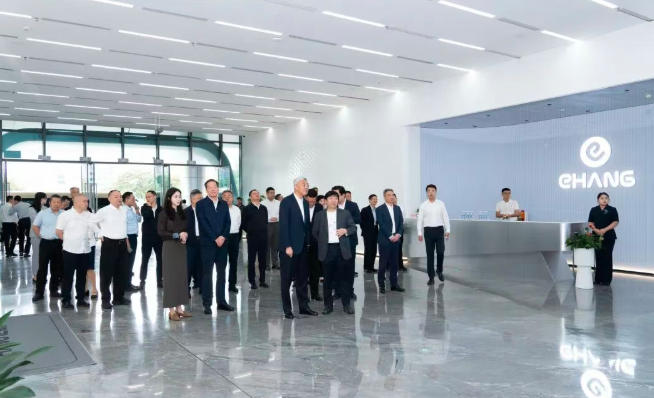 江西省委书记、广东省长考察亿航智能，推动赣粤两地低空经济融合发展