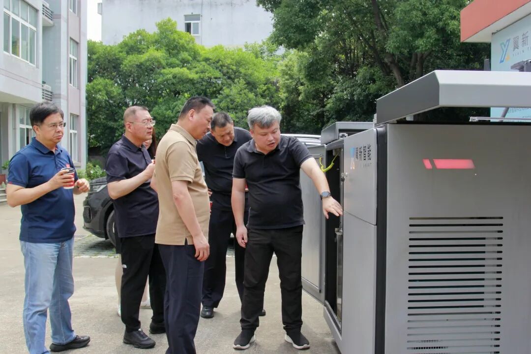 山东临沂市公安局莅临翼新智能调研指导,共探“AI+低空巡检”赋能智慧警务新路径(图2) 山东临沂市公安局莅临翼新智能调研指导,共探“AI+低空巡检”赋能智慧警务新路径(图2)