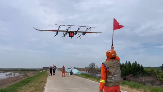 坚持“先货后人”,以智能化新型航空器撬动低空经济——专访御风未来创始人兼CEO谢陵丨低空大咖谈(图2) 坚持“先货后人”,以智能化新型航空器撬动低空经济——专访御风未来创始人兼CEO谢陵丨低空大咖谈(图2)