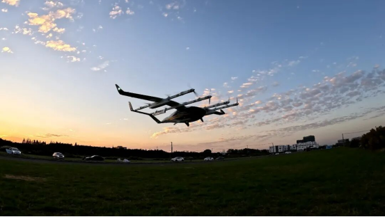 坚持“先货后人”,以智能化新型航空器撬动低空经济——专访御风未来创始人兼CEO谢陵丨低空大咖谈(图4) 坚持“先货后人”,以智能化新型航空器撬动低空经济——专访御风未来创始人兼CEO谢陵丨低空大咖谈(图4)