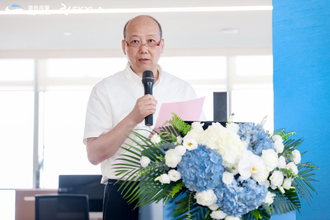 蓝色向量发布IIS智能集成系统架构,推动中国eVTOL产业围绕软件定义飞机与开放式电子电气架构共建开放生态丨低空企业(图2) 蓝色向量发布IIS智能集成系统架构,推动中国eVTOL产业围绕软件定义飞机与开放式电子电气架构共建开放生态丨低空企业(图2)