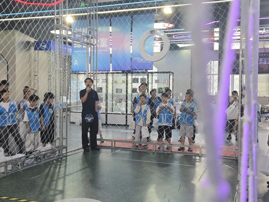 探索低空经济，放飞未来梦想丨平阳少儿走进温州低空经济科创园开展研学活动(图5)