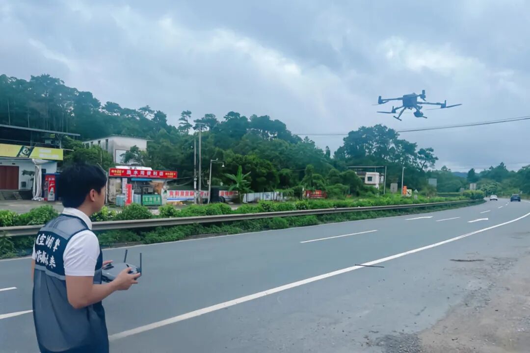 空中支援!北投低空挺进台风受灾地区开展防汛救灾工作(图1) 空中支援!北投低空挺进台风受灾地区开展防汛救灾工作(图1)