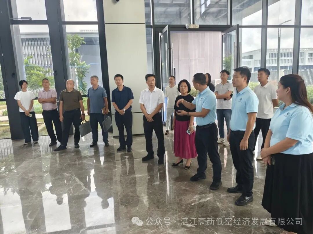 数智赋能低空经济|市、区政数局莅临我司调研,共商低空经济助力湛江“AI渗透之城”建设(图2) 数智赋能低空经济|市、区政数局莅临我司调研,共商低空经济助力湛江“AI渗透之城”建设(图2)