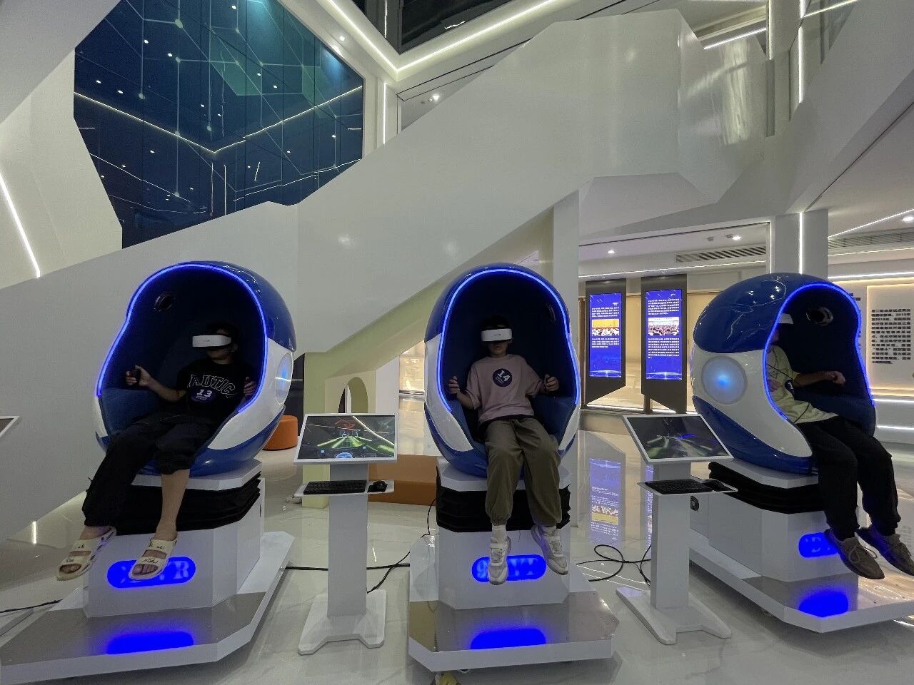 低空启航向未来｜七都学子走进浙南低空飞行服务中心解锁科技研学(图3)