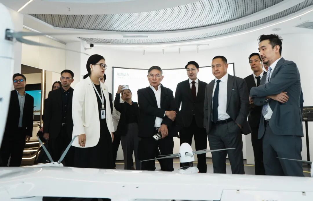 泰国民航局局长一行到访沃飞长空(图2) 泰国民航局局长一行到访沃飞长空(图2)