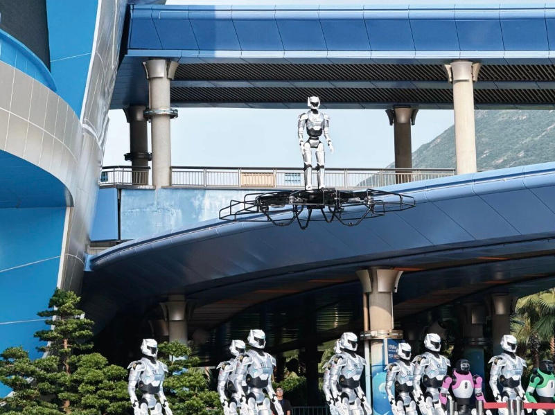 酷飞携手智元亮相珠海长隆,打造“低空经济+具身智能”文旅应用新标杆(图3) 酷飞携手智元亮相珠海长隆,打造“低空经济+具身智能”文旅应用新标杆(图3)