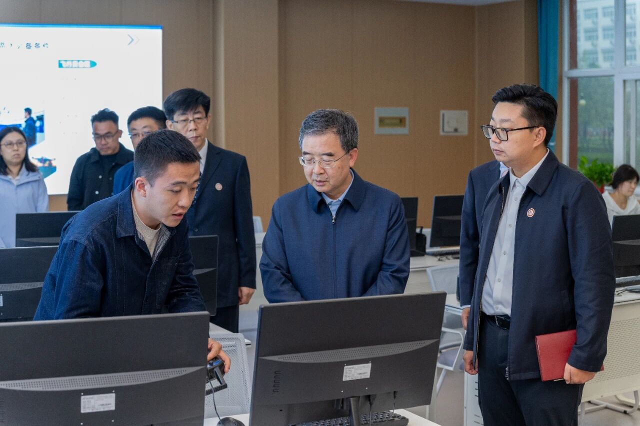 北京经济技术职业学院低空经济产业学院正式成立(图3) 北京经济技术职业学院低空经济产业学院正式成立(图3)
